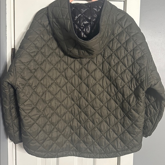 Zara Water & Wind Protection Quilted Oversized Puffer Jacket in Dark Green - Picture 5 of 11
